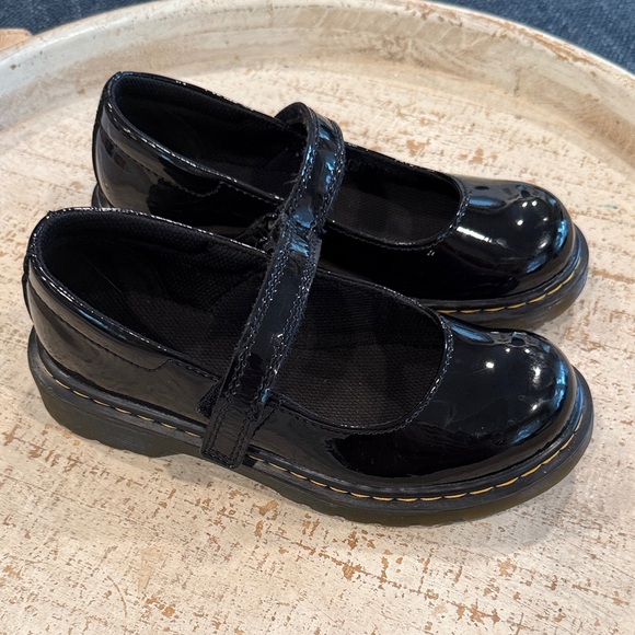 Dr. Martens Shiny Black Kids Mary Jane Shoes - Picture 1 of 8